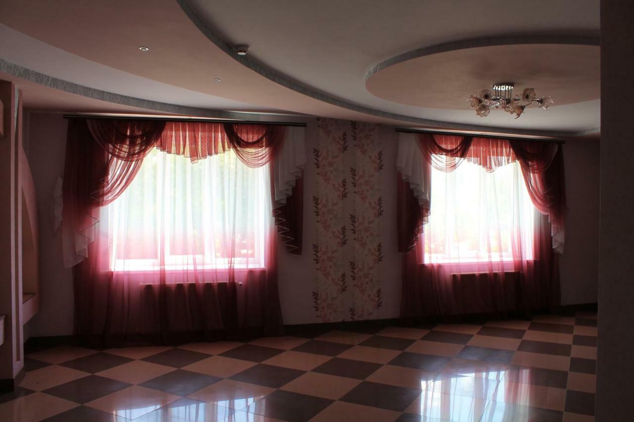 Kremin Hotel Kremenec Kültér fotó