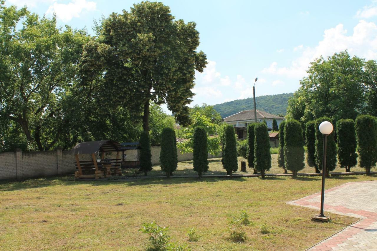 Kremin Hotel Kremenec Kültér fotó