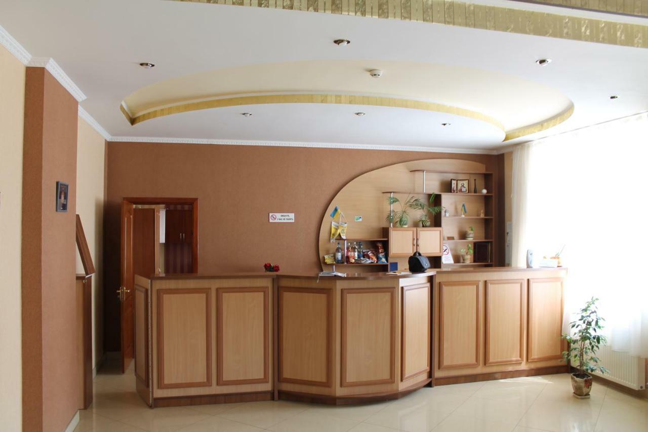 Kremin Hotel Kremenec Kültér fotó