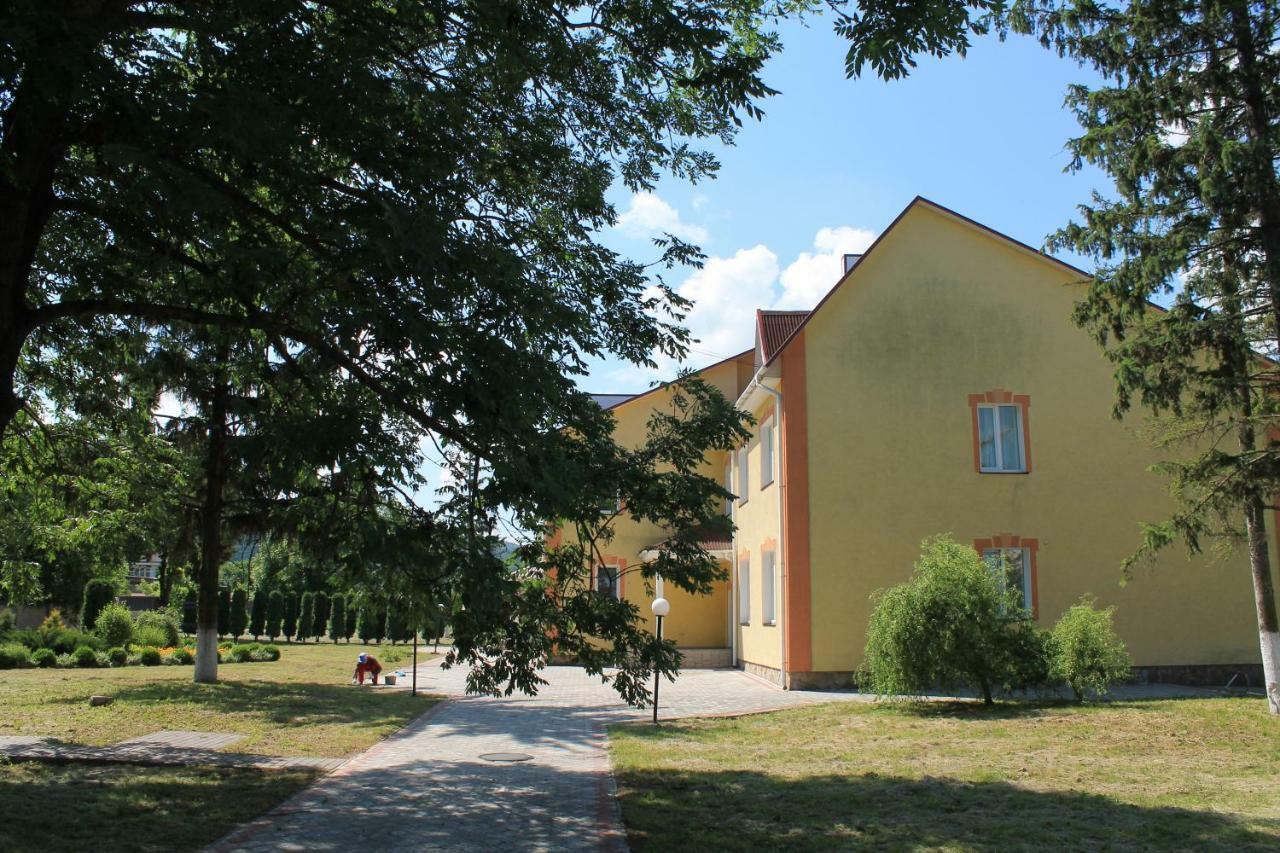 Kremin Hotel Kremenec Kültér fotó