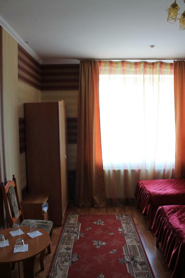 Kremin Hotel Kremenec Kültér fotó