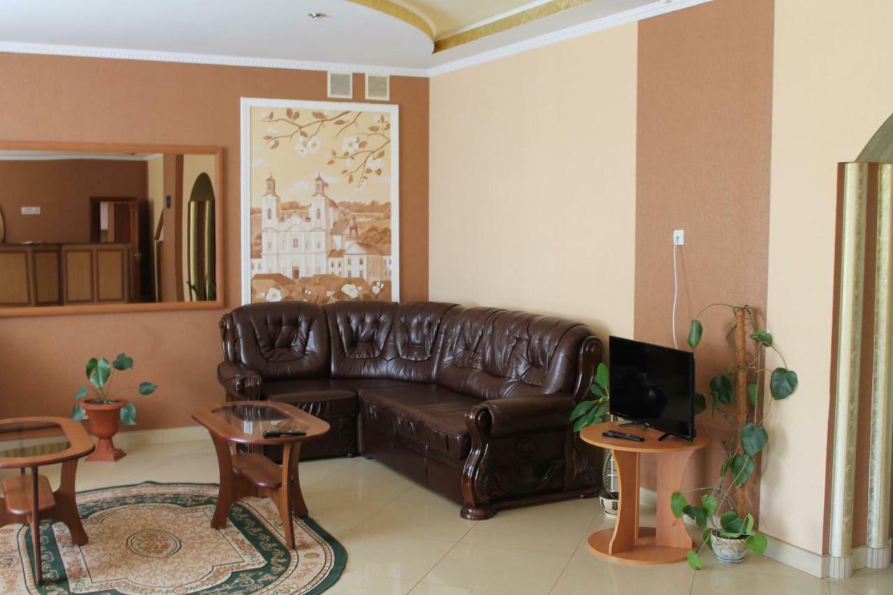 Kremin Hotel Kremenec Kültér fotó
