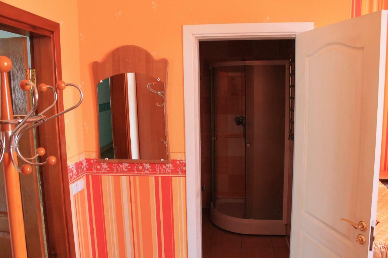 Kremin Hotel Kremenec Kültér fotó