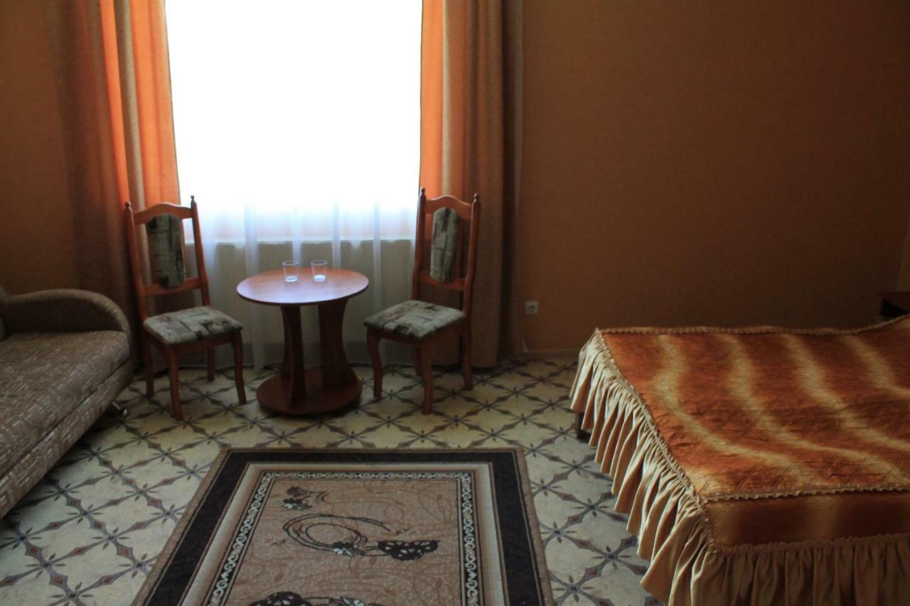 Kremin Hotel Kremenec Kültér fotó