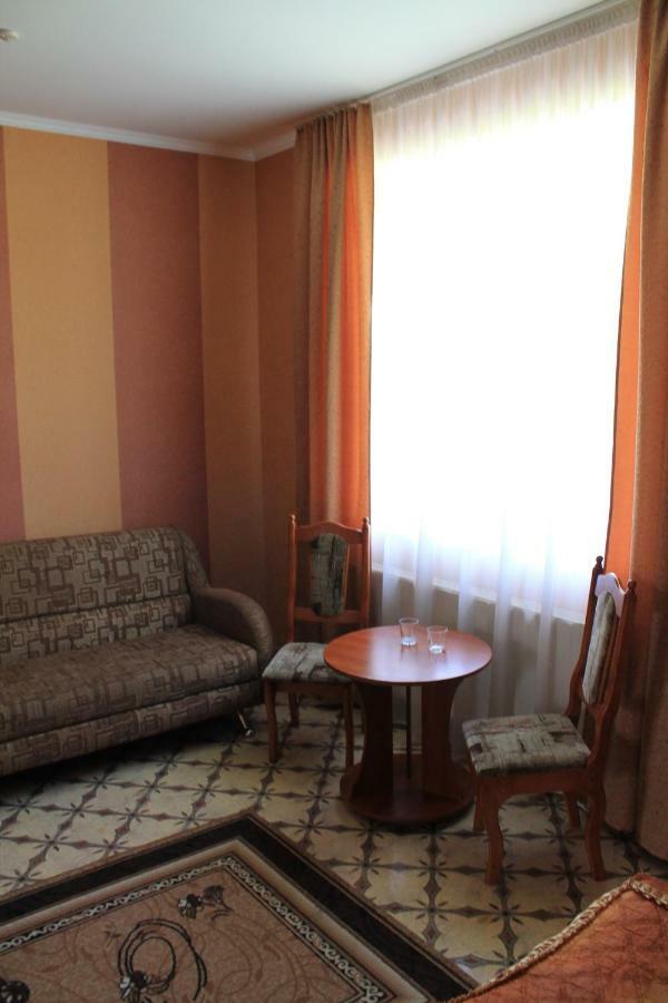 Kremin Hotel Kremenec Kültér fotó