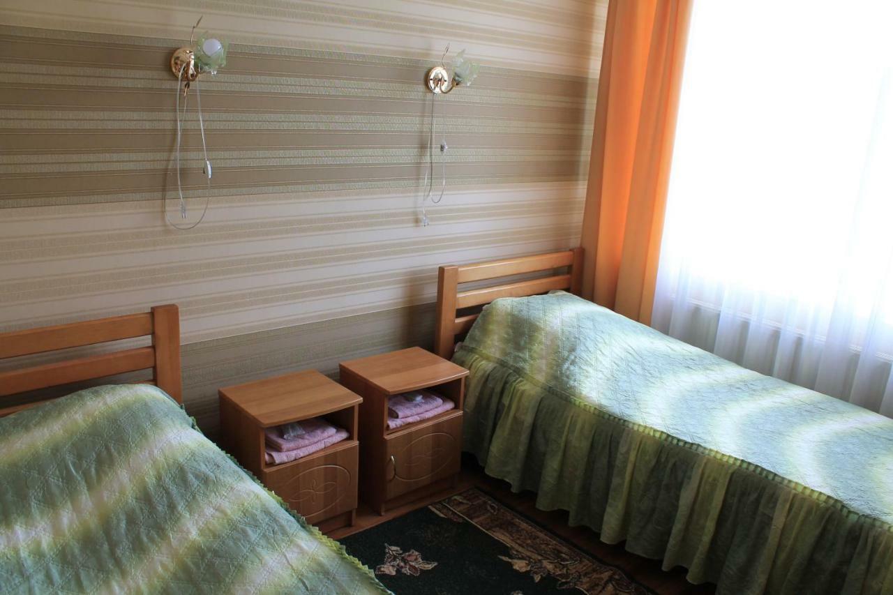 Kremin Hotel Kremenec Kültér fotó