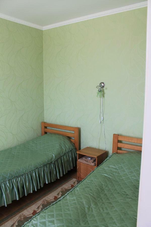Kremin Hotel Kremenec Kültér fotó