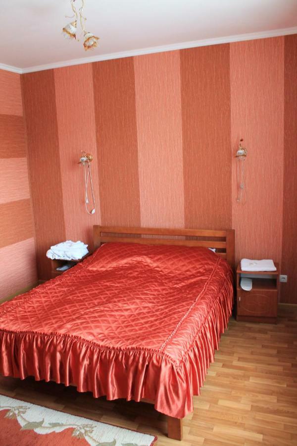 Kremin Hotel Kremenec Kültér fotó