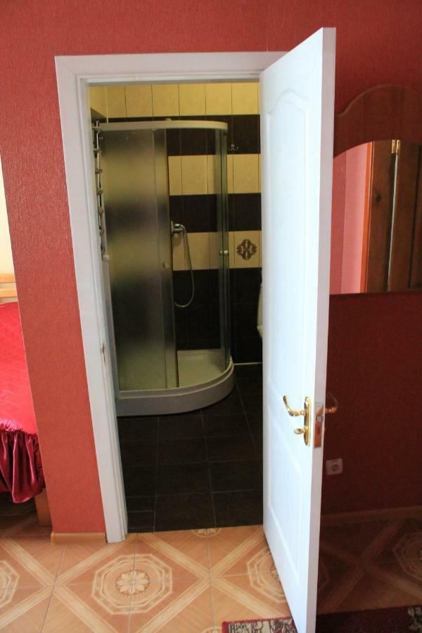 Kremin Hotel Kremenec Kültér fotó